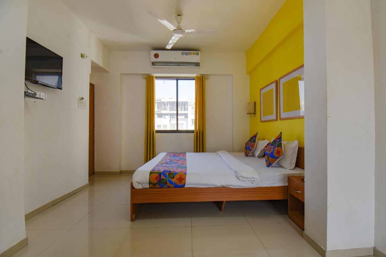 Fabhotel Aakiyo - Nr Balewadi -Chatrapati Shivaji Stadium ปูเน่ ภายนอก รูปภาพ