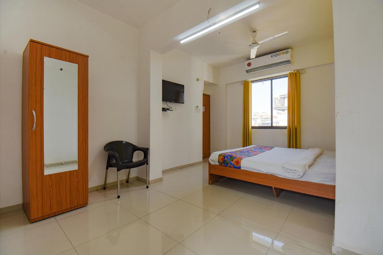 Fabhotel Aakiyo - Nr Balewadi -Chatrapati Shivaji Stadium ปูเน่ ภายนอก รูปภาพ